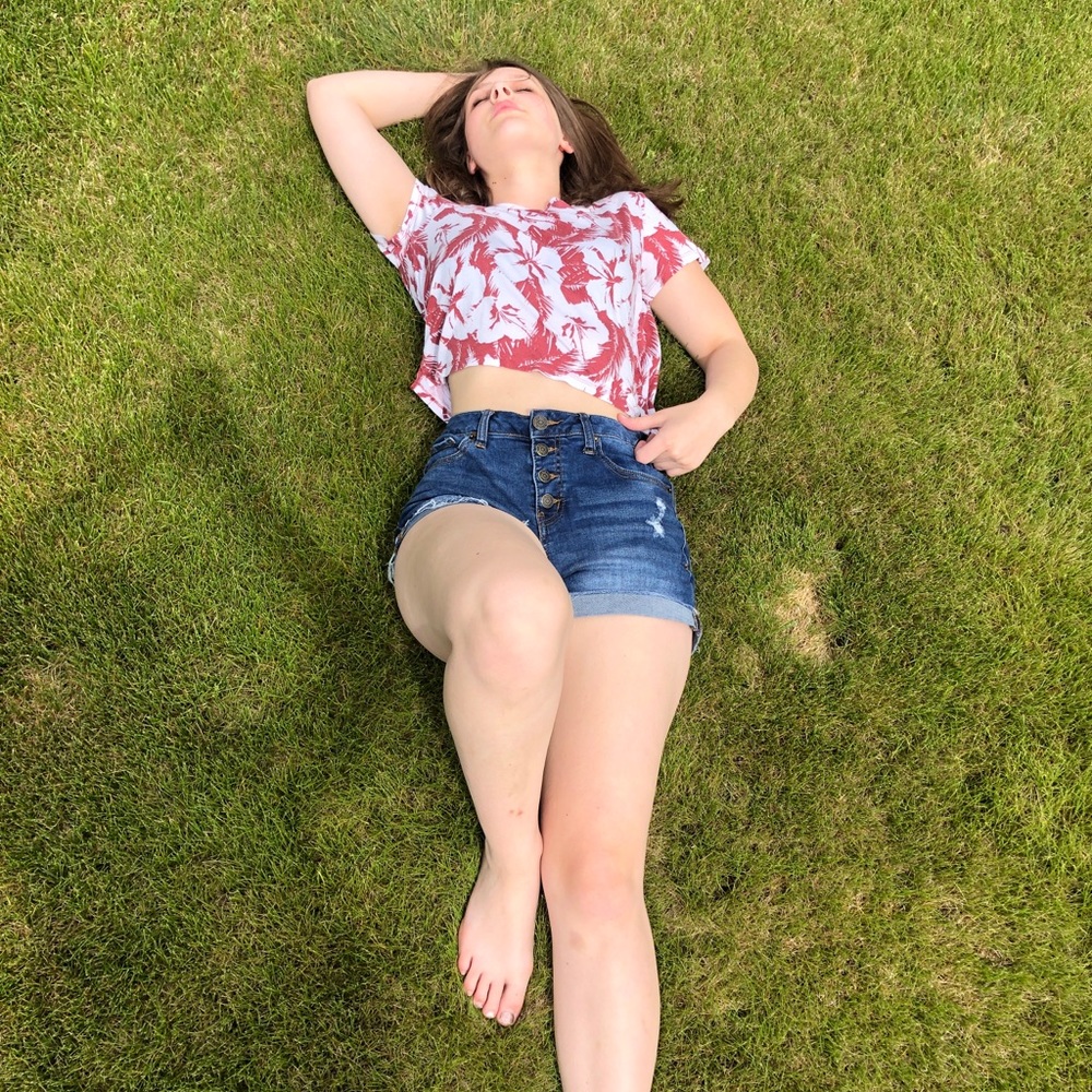 Casual Hawaiian Patterned Crop Top
